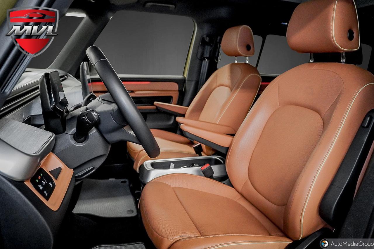 2025 Volkswagen ID. Buzz 1st Edition 4dr All-Wheel Drive 4MOTION Photo