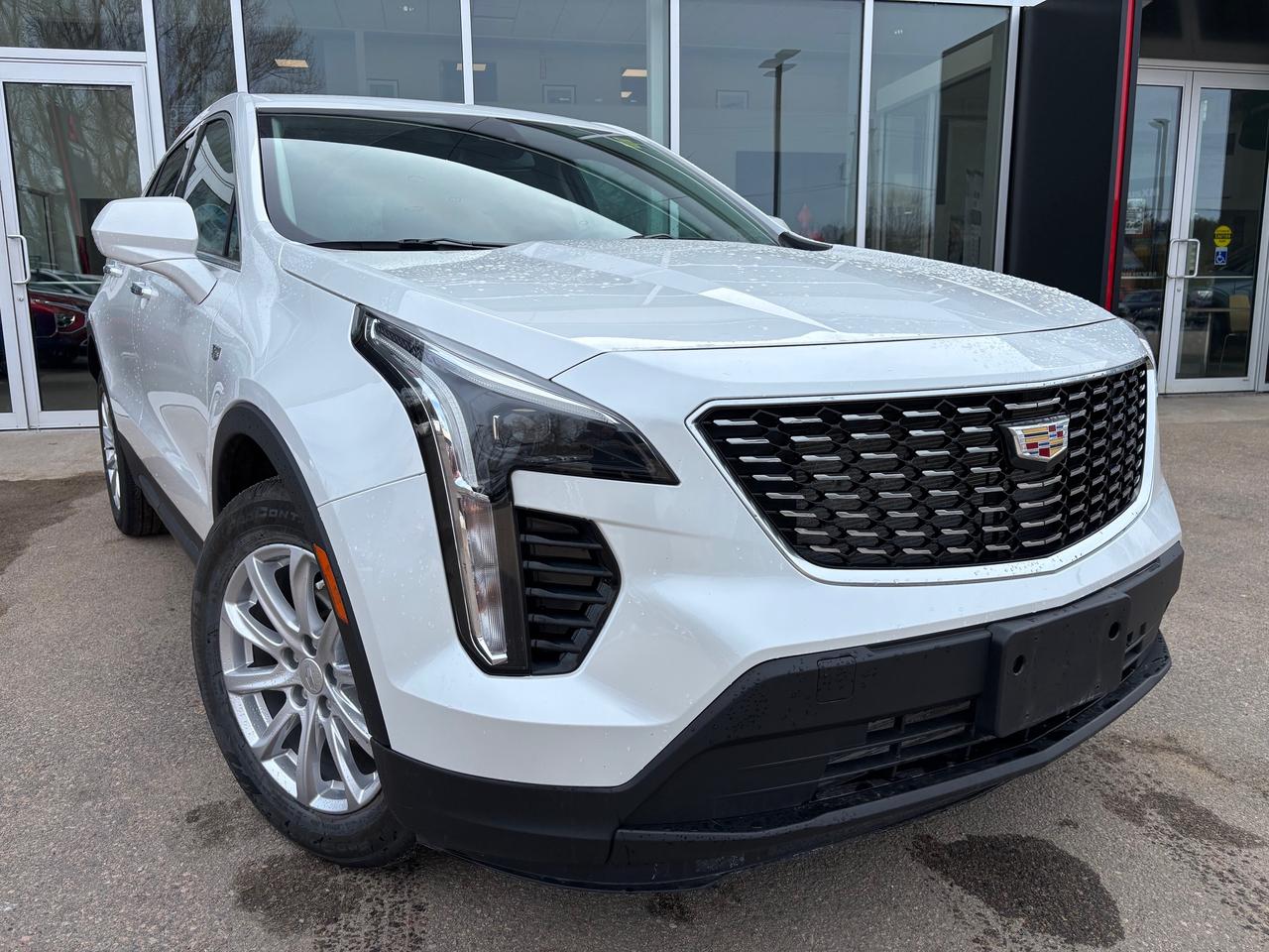 2023 Cadillac XT4 Luxury 4dr All-Wheel Drive Photo0