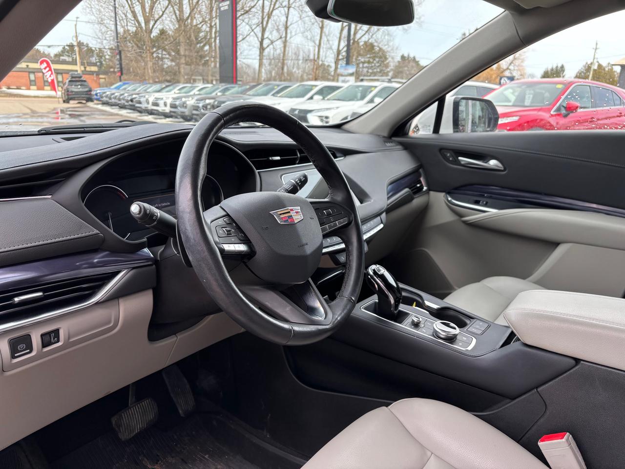 2023 Cadillac XT4 Luxury 4dr All-Wheel Drive Photo