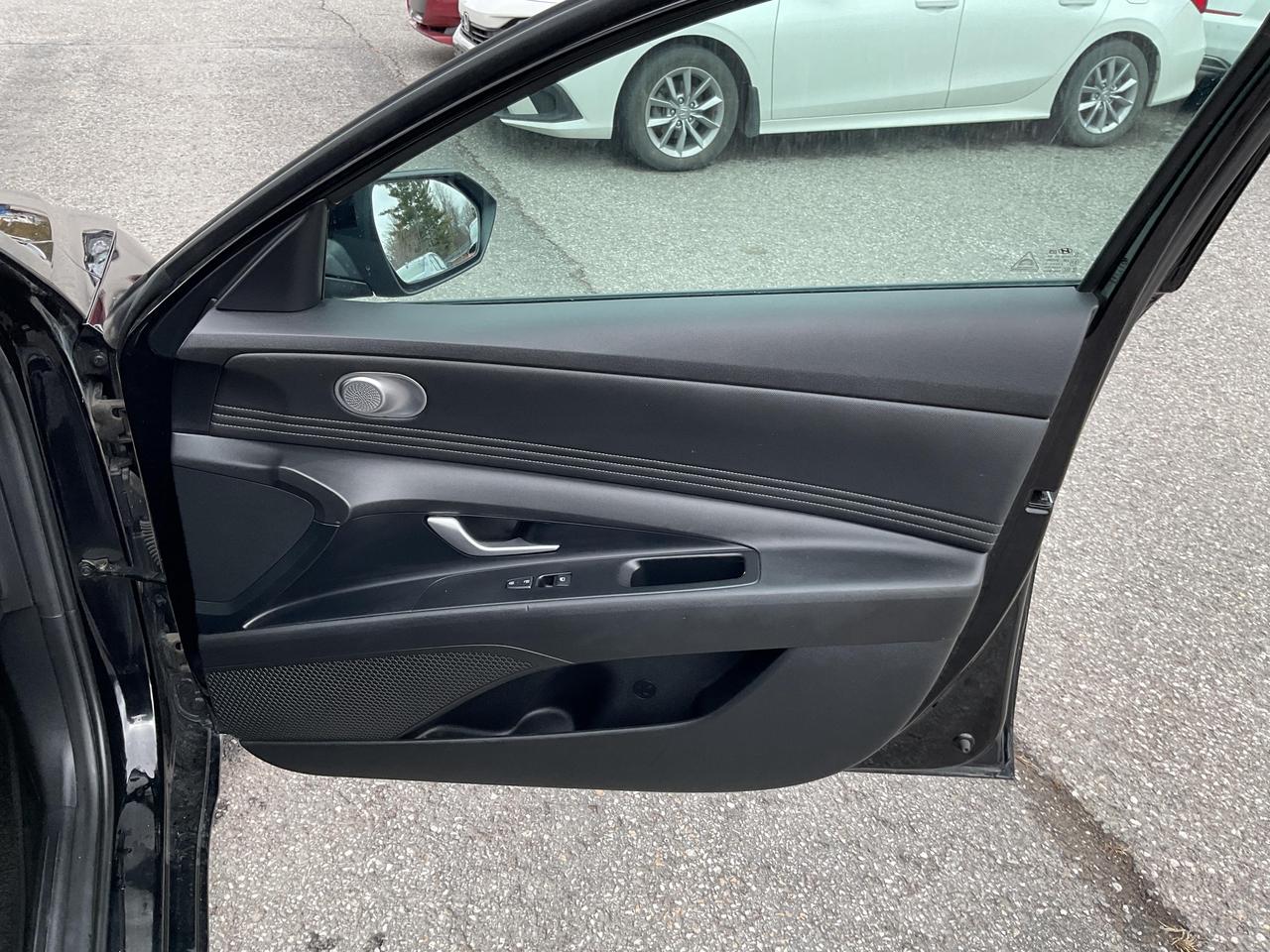 2022 Hyundai Elantra  Photo