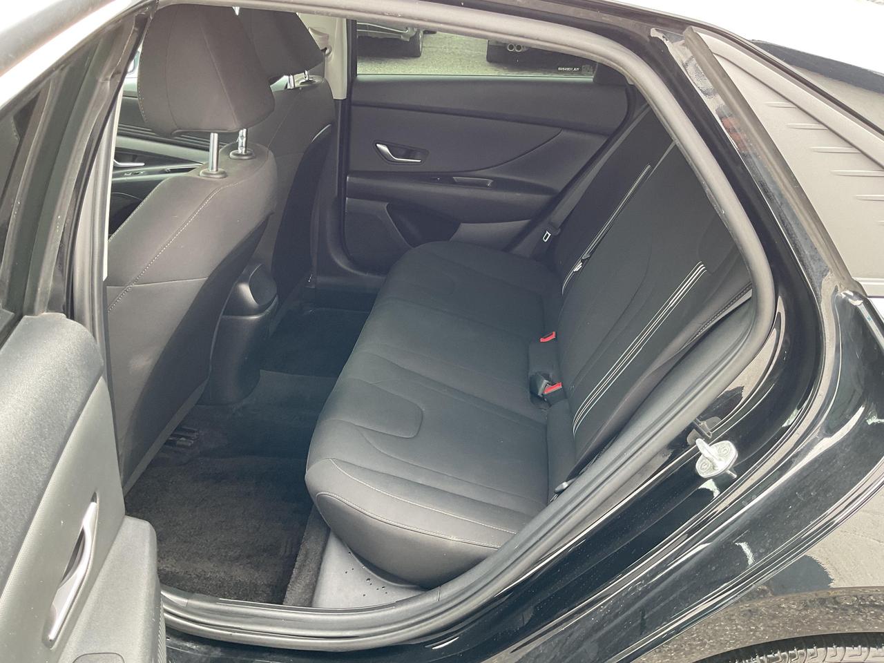 2022 Hyundai Elantra  Photo