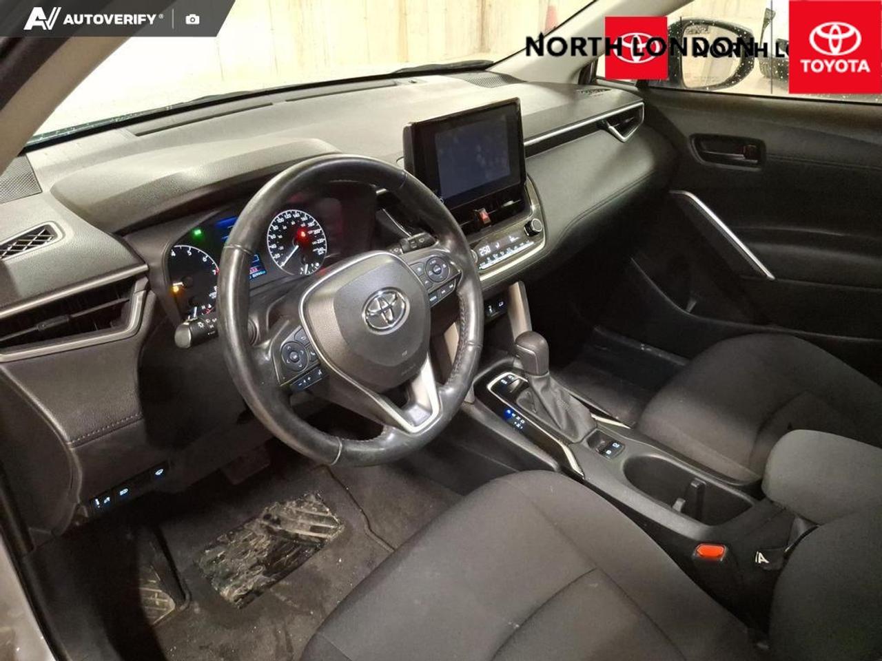 2023 Toyota Corolla Cross LE 4dr All-Wheel Drive Photo