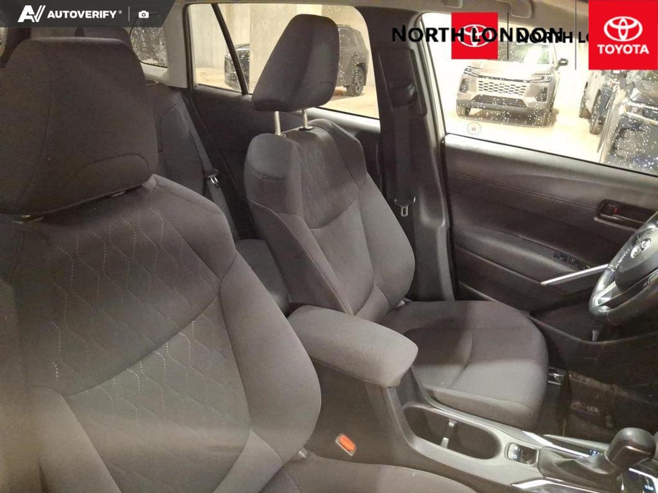 2023 Toyota Corolla Cross LE 4dr All-Wheel Drive Photo