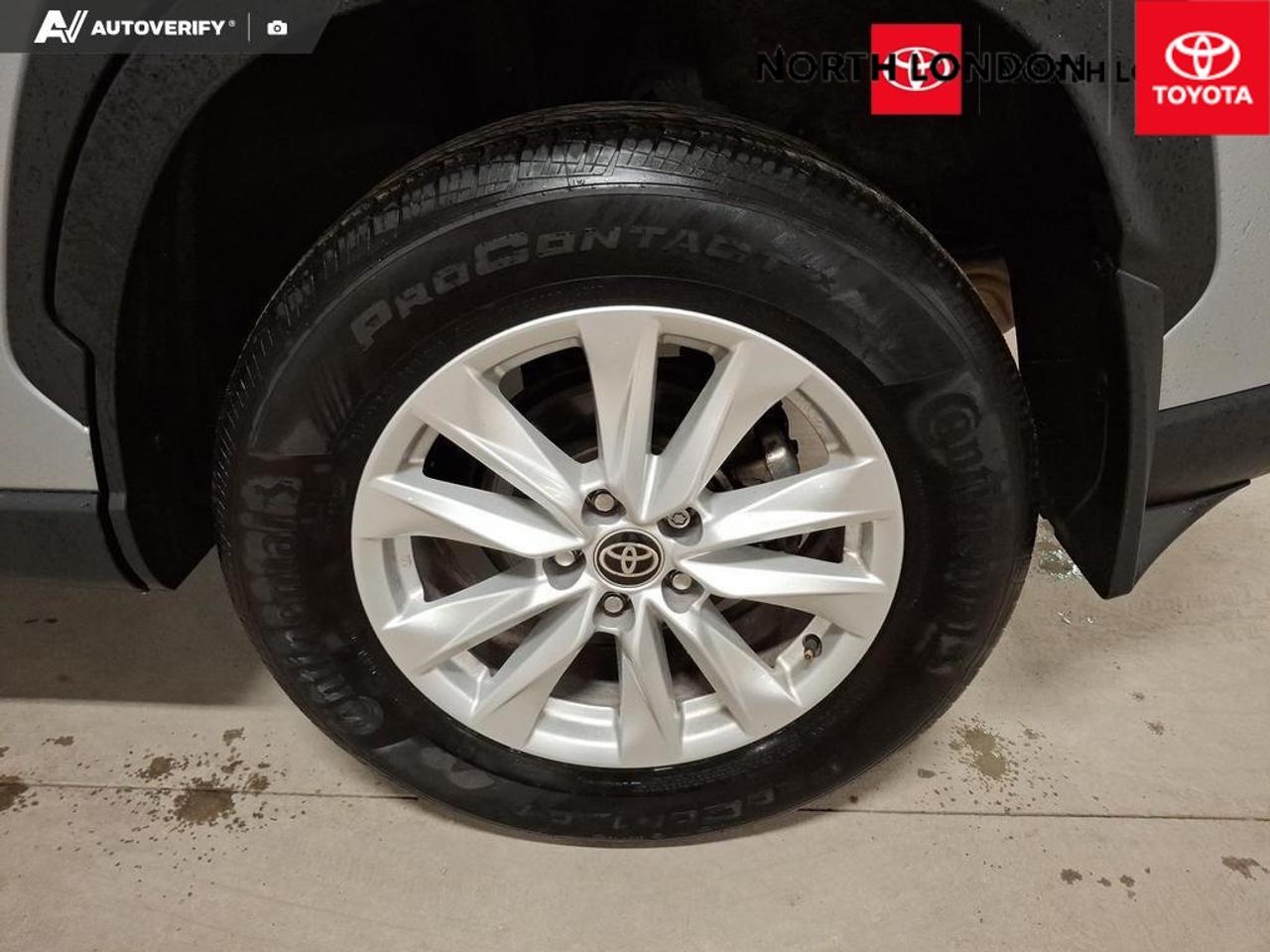 2023 Toyota Corolla Cross LE 4dr All-Wheel Drive Photo