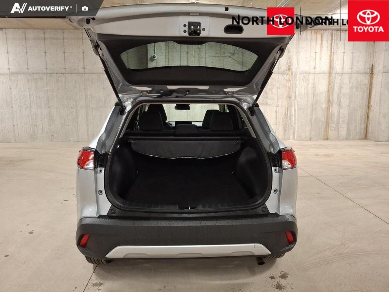 2023 Toyota Corolla Cross LE 4dr All-Wheel Drive Photo