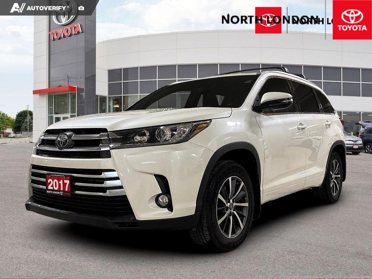 2017 Toyota Highlander  Photo0