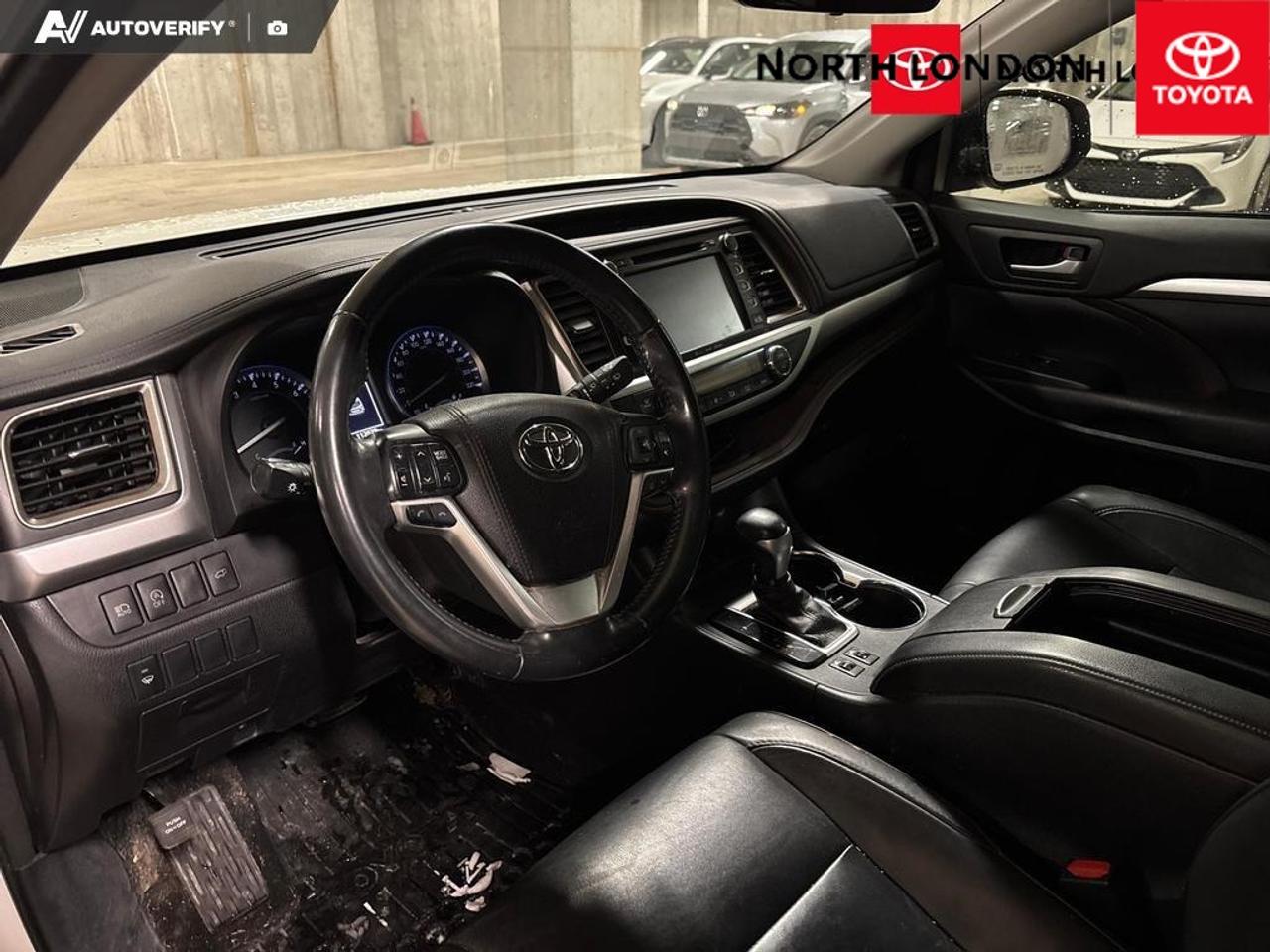 2017 Toyota Highlander  Photo