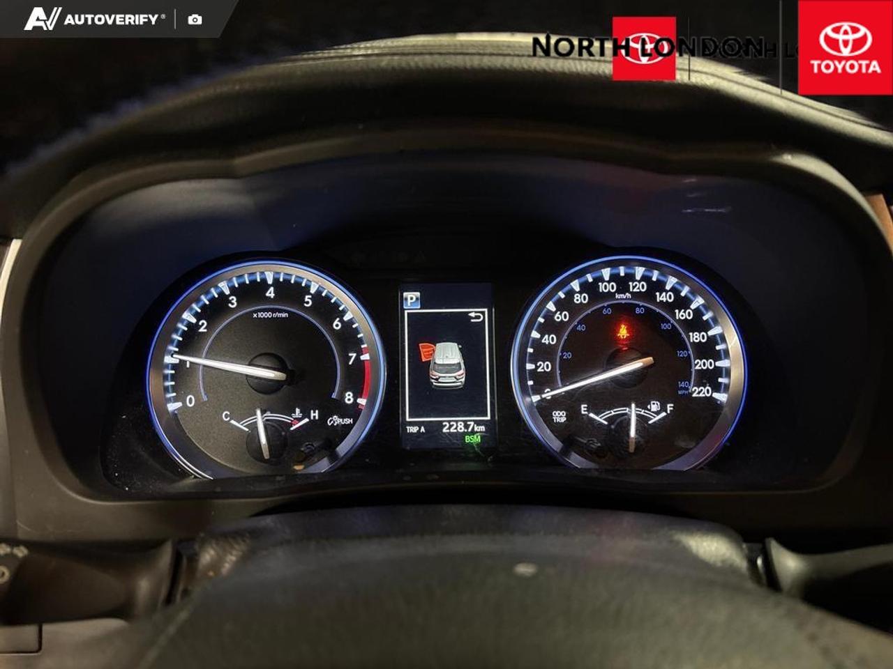 2017 Toyota Highlander  Photo