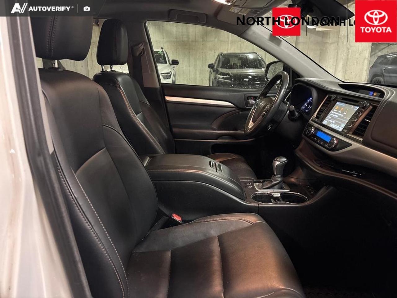 2017 Toyota Highlander  Photo