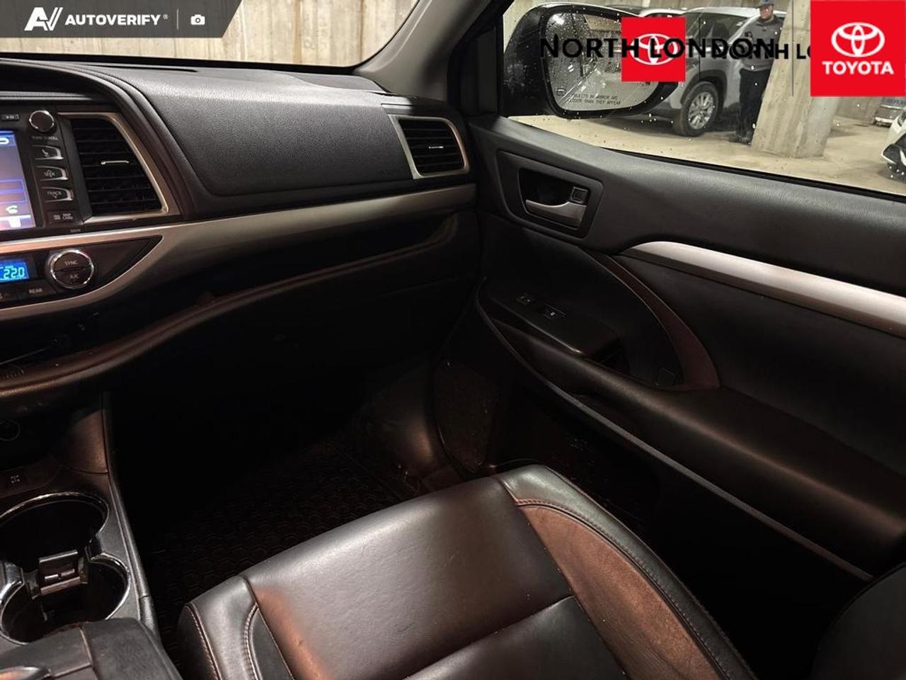 2017 Toyota Highlander  Photo