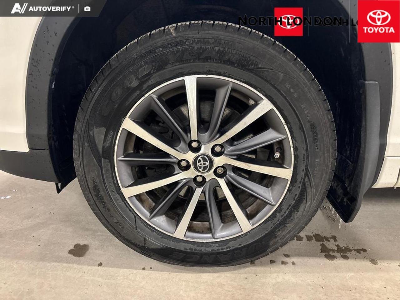 2017 Toyota Highlander  Photo