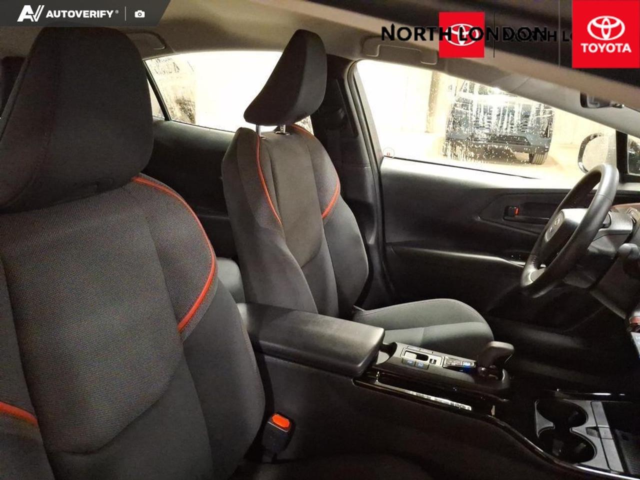 2024 Toyota Prius Prime SE 5dr Hatchback Photo