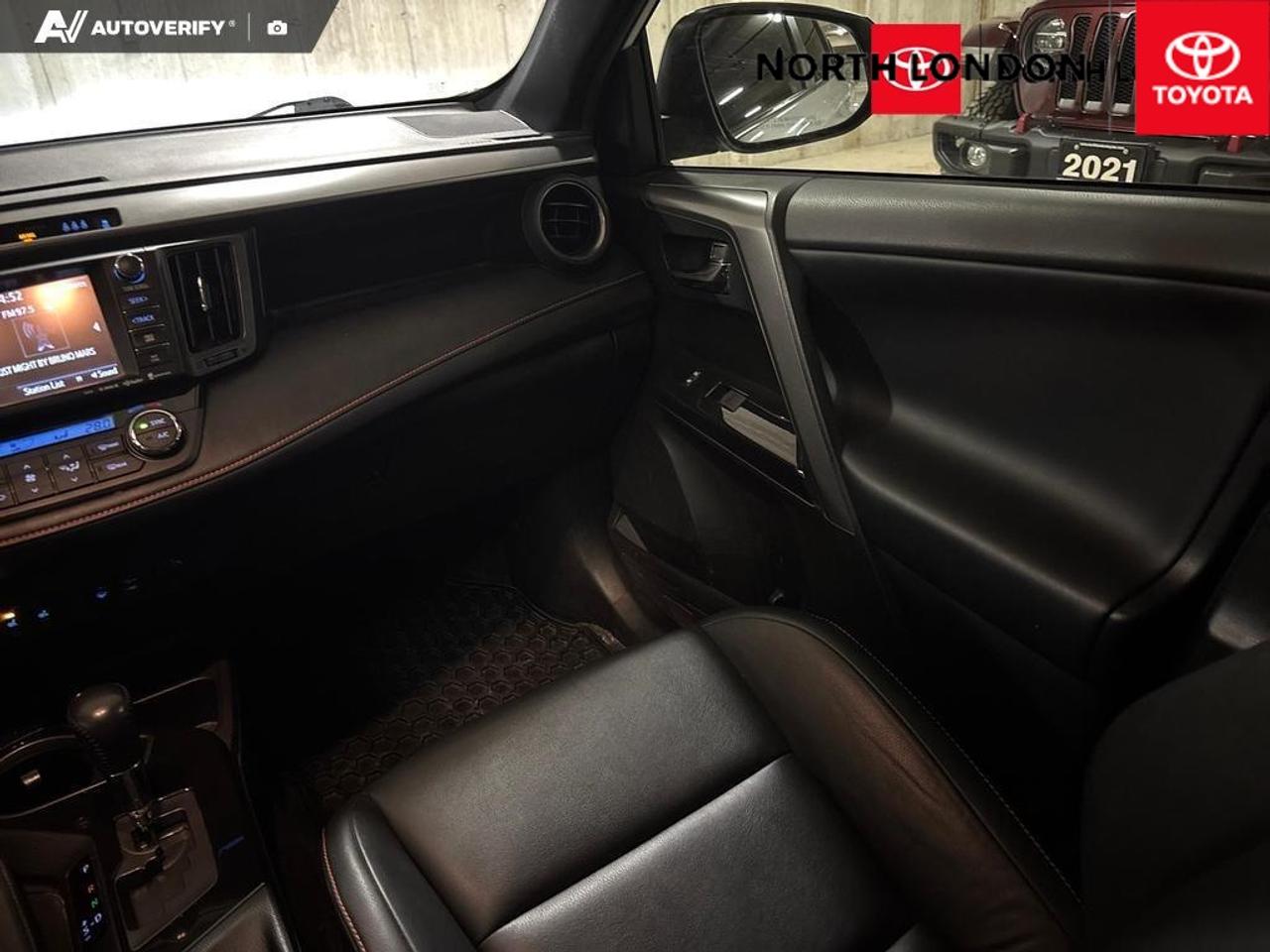 2017 Toyota RAV4 SE 4dr All-Wheel Drive Photo