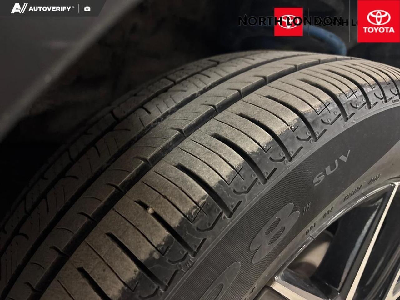 2017 Toyota RAV4 SE 4dr All-Wheel Drive Photo