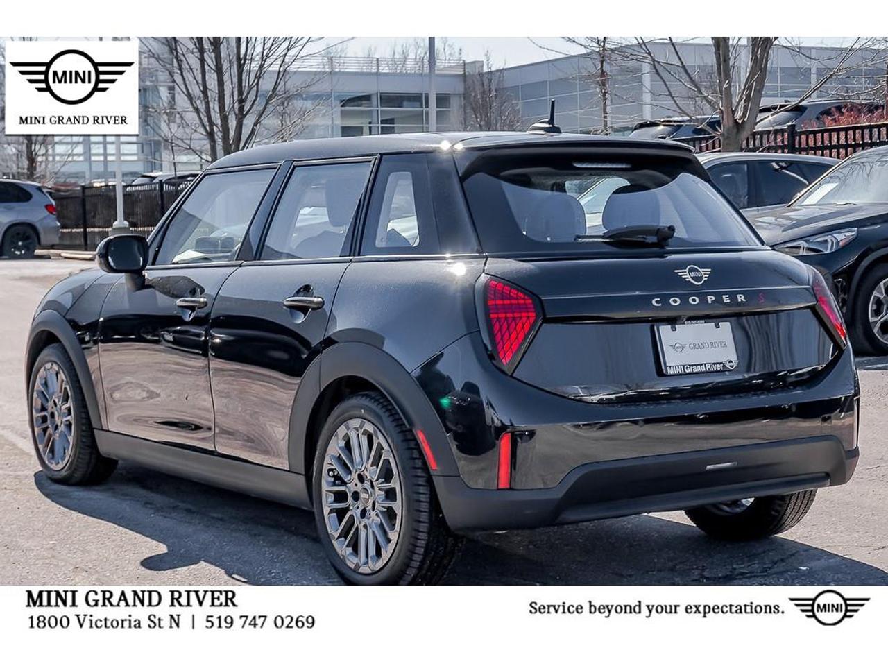 2025 MINI 5 Door Cooper S 4dr Hatchback Photo