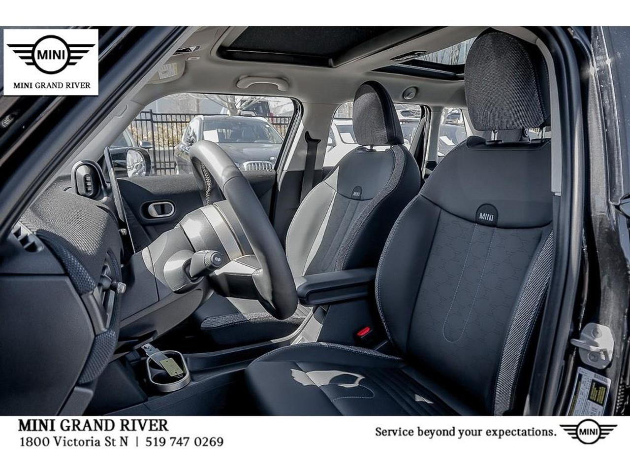 2025 MINI 5 Door Cooper S 4dr Hatchback Photo