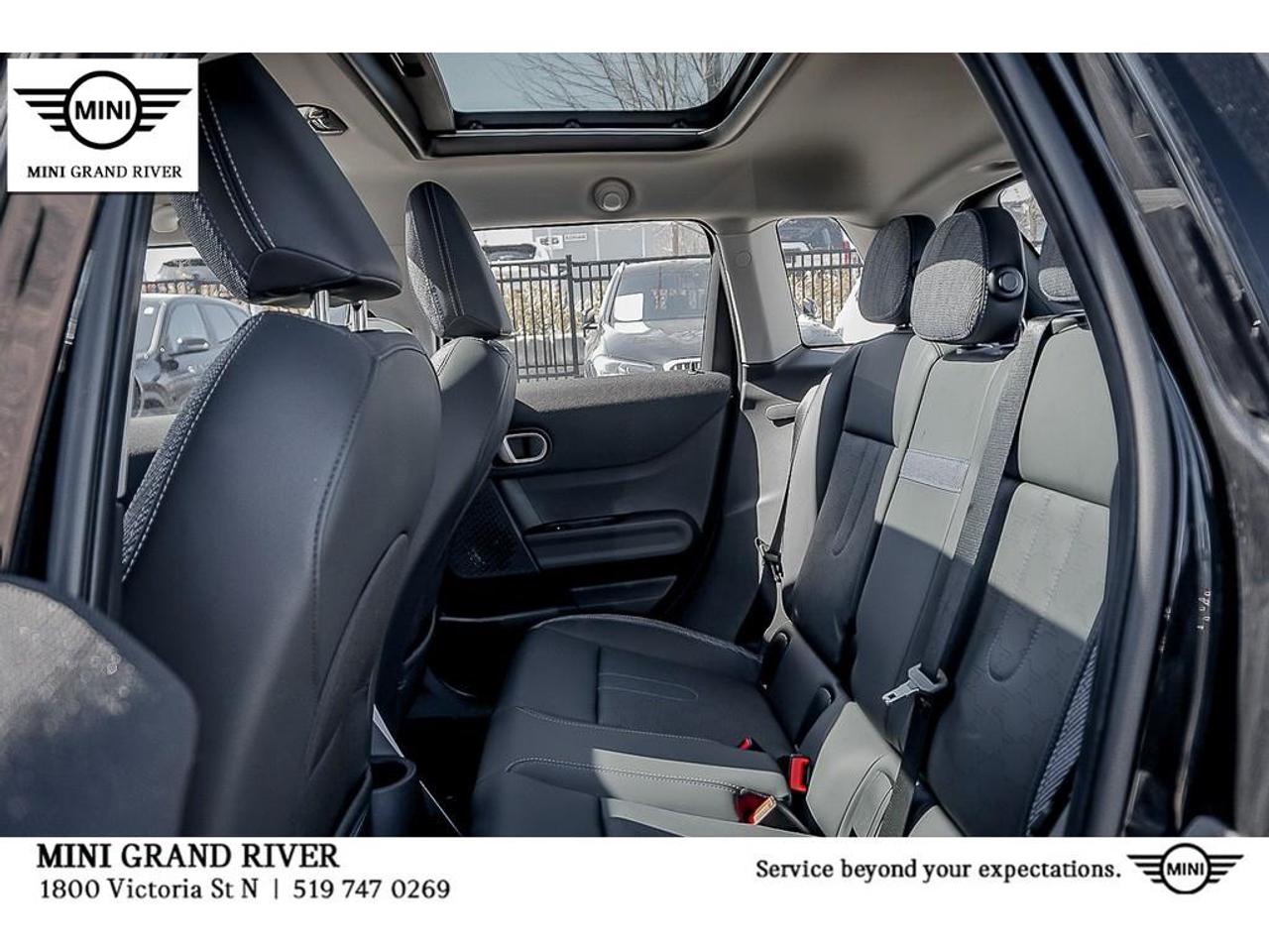 2025 MINI 5 Door Cooper S 4dr Hatchback Photo