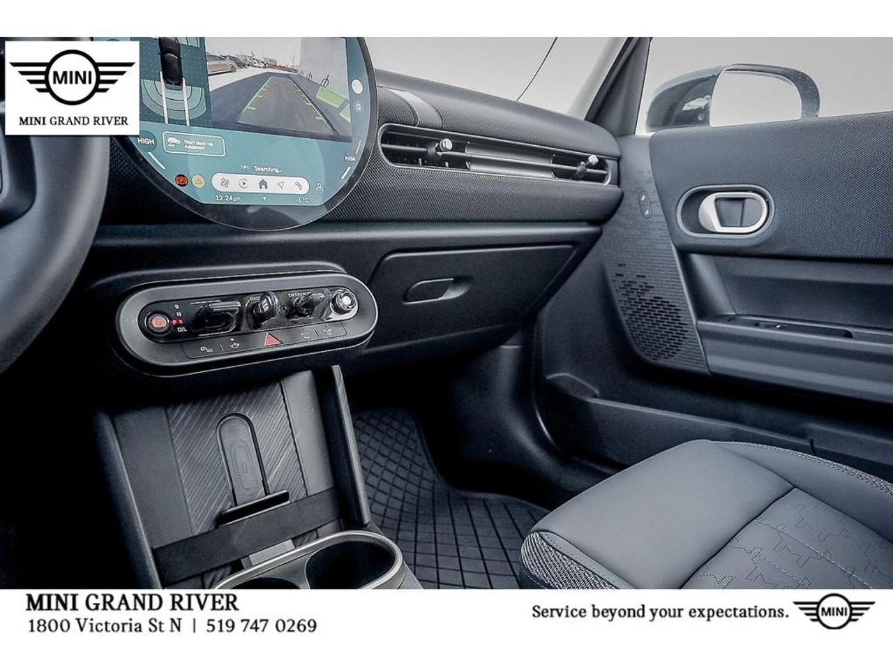 2025 MINI 5 Door Cooper S 4dr Hatchback Photo