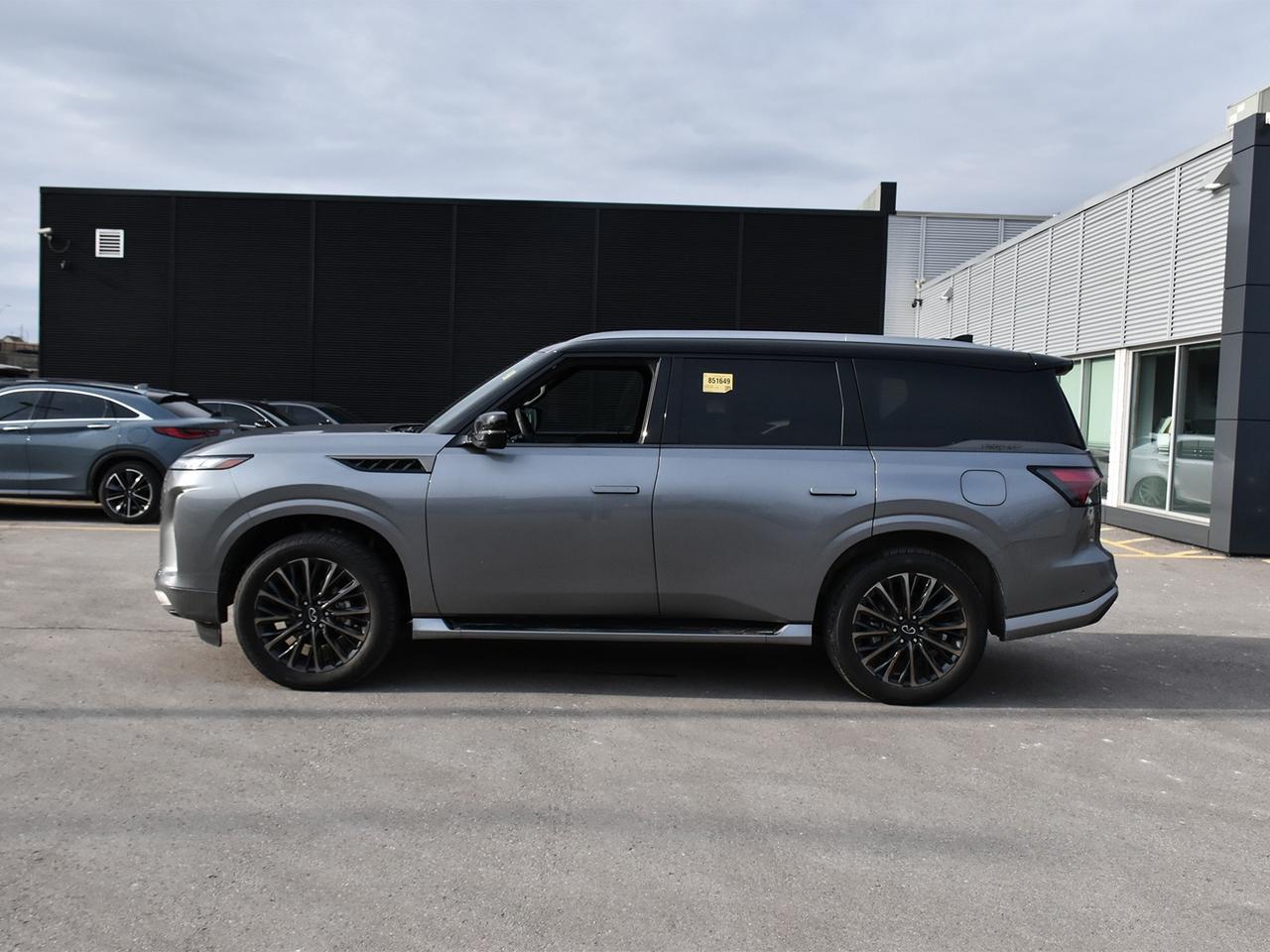 2026 Infiniti QX80 AUTOGRAPH Photo2