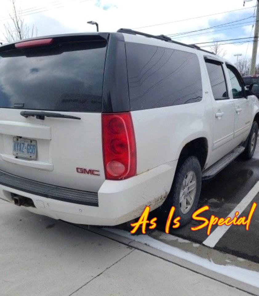 2014 GMC Yukon XL 1500 SLT 4x4 Photo2