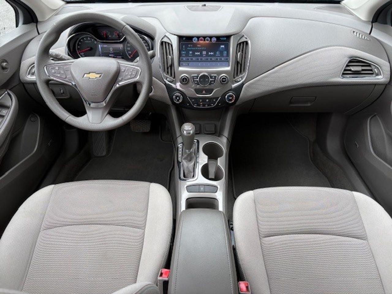 2016 Chevrolet Cruze LT, 1 OWNER, LOW KMS, SUNROOF, HTD SEATS, REV CAM! Photo