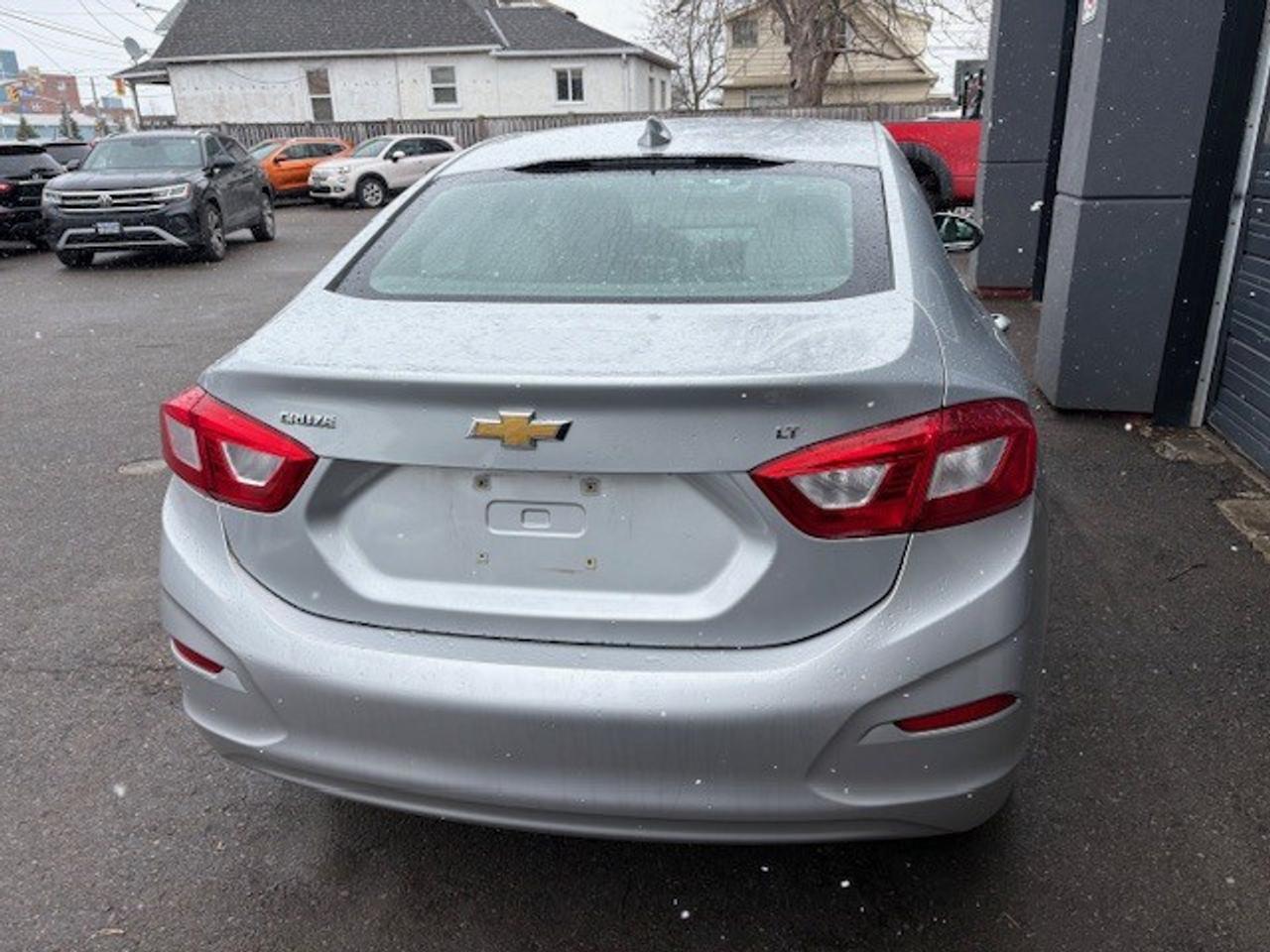 2016 Chevrolet Cruze LT, 1 OWNER, LOW KMS, SUNROOF, HTD SEATS, REV CAM! Photo