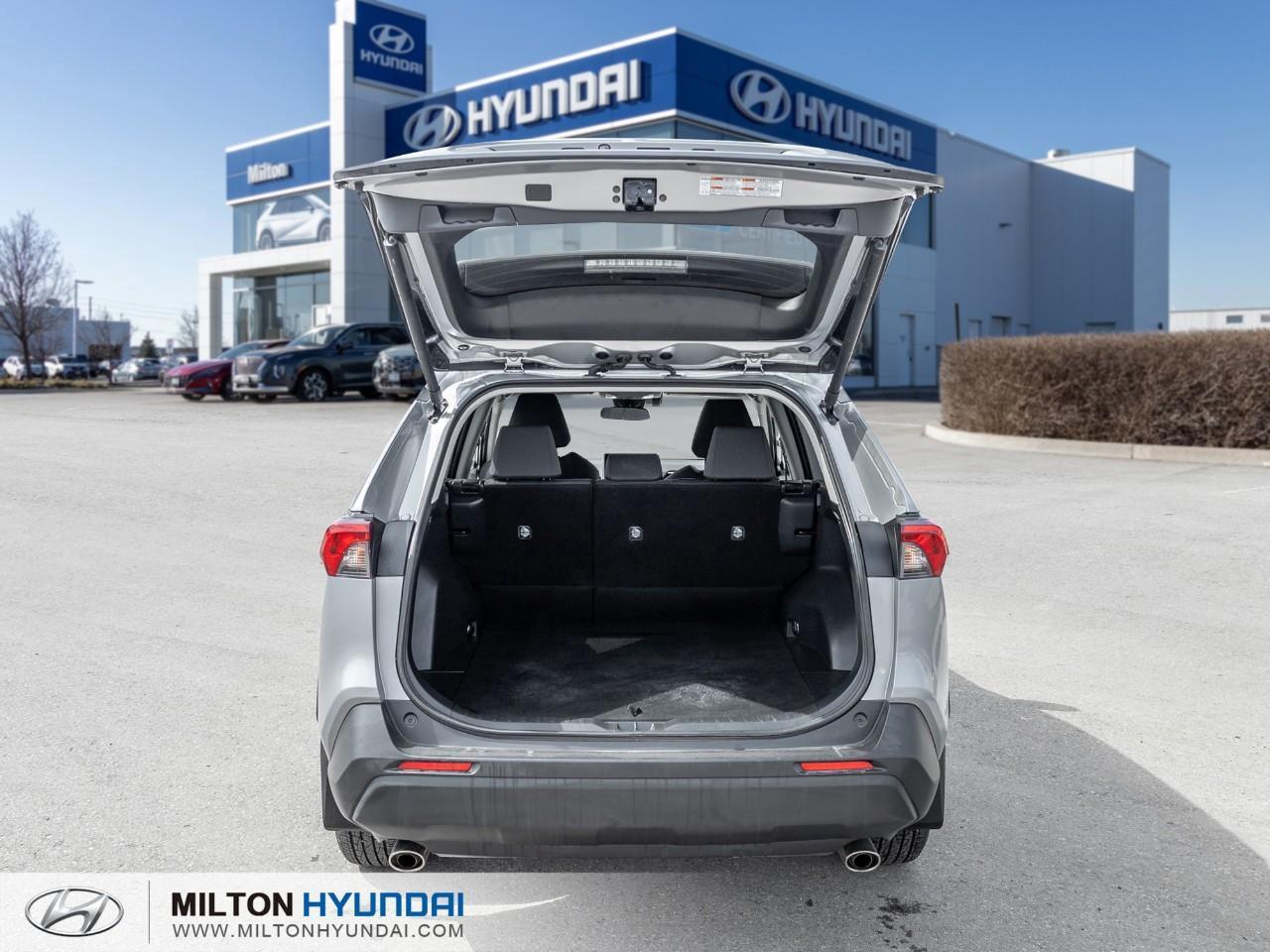 2025 Toyota RAV4 Hybrid XLE 4dr All-Wheel Drive Photo