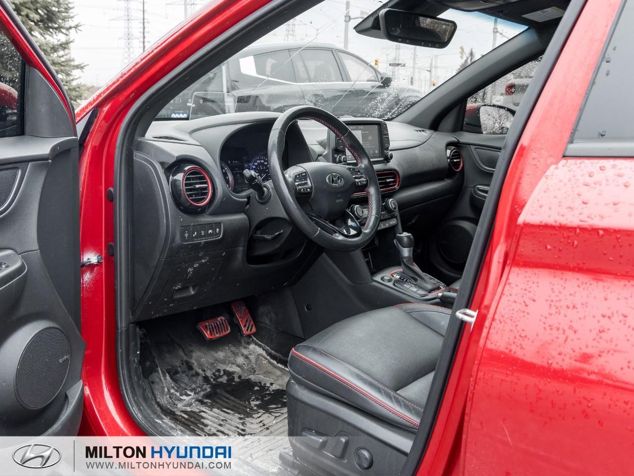 2021 Hyundai KONA 1.6T Ultimate w/Red Colour Pack 4dr All-Wheel Drive Photo