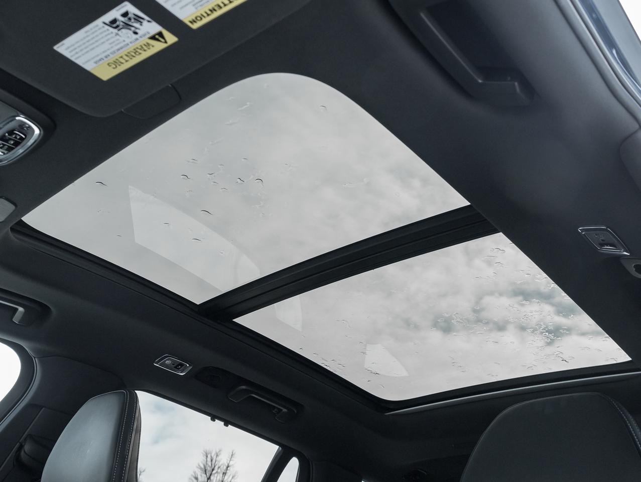 2022 Volvo XC90 Recharge T8 eAWD PHEV R-Design EXTENDED RANGE  VOLVO CPO Photo