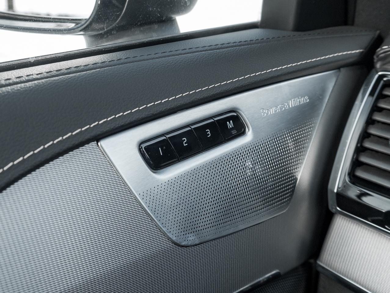 2022 Volvo XC90 Recharge T8 eAWD PHEV R-Design EXTENDED RANGE  VOLVO CPO Photo