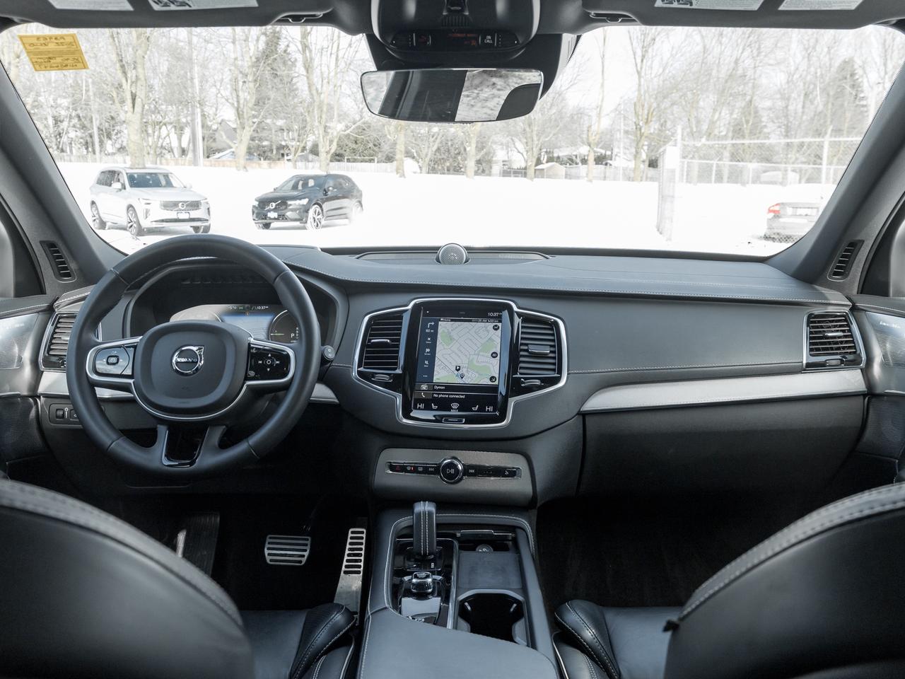 2022 Volvo XC90 Recharge T8 eAWD PHEV R-Design EXTENDED RANGE  VOLVO CPO Photo