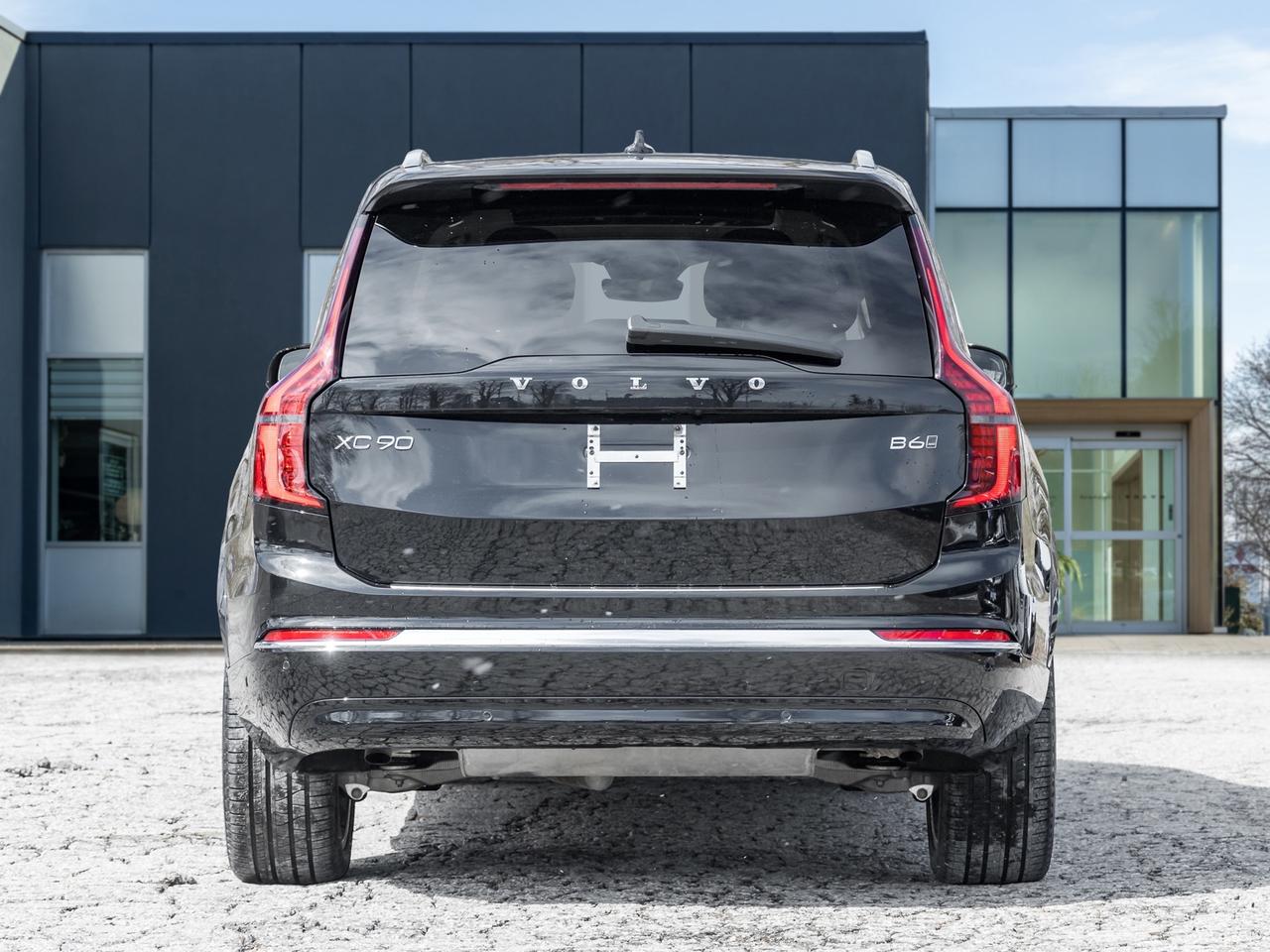 2026 Volvo XC90 B6 AWD Ultra Bright Theme 6-SEATER  HARMAN KARDON Photo