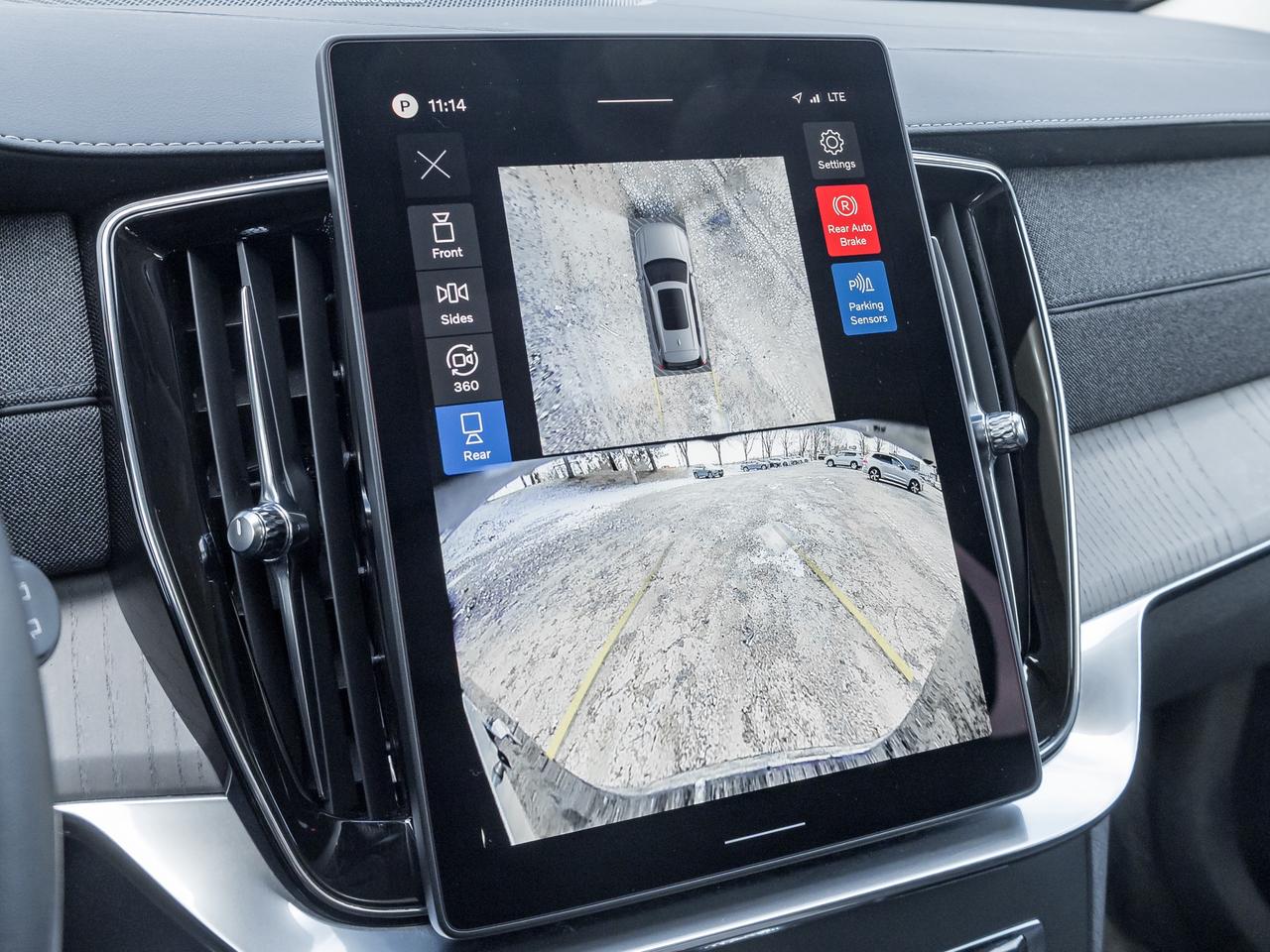 2026 Volvo XC90 B6 AWD Ultra Bright Theme 6-SEATER  HARMAN KARDON Photo