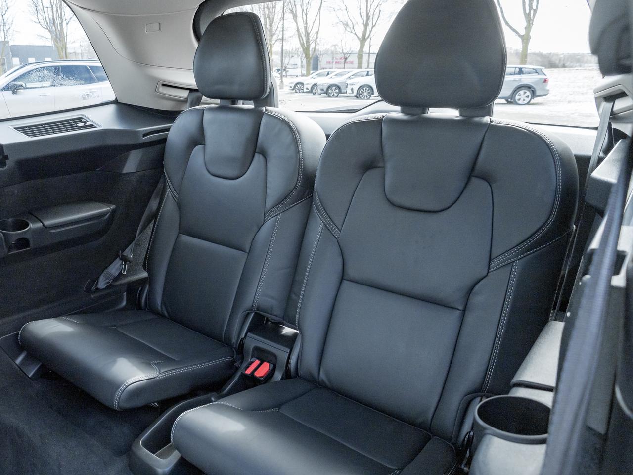 2026 Volvo XC90 B6 AWD Ultra Bright Theme 6-SEATER  HARMAN KARDON Photo