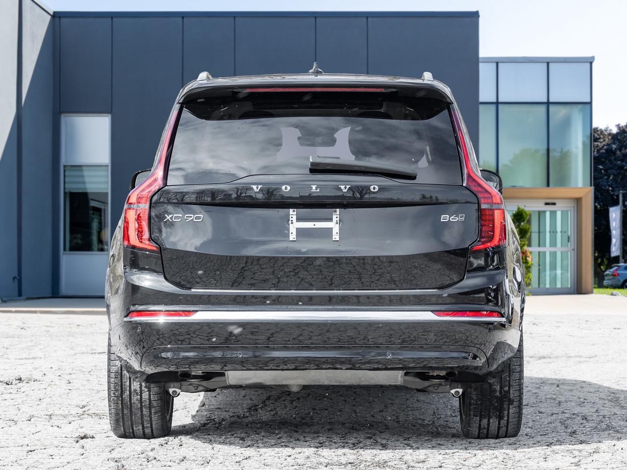 2026 Volvo XC90 B6 AWD Ultra Bright Theme 6-SEATER  HARMAN KARDON Photo