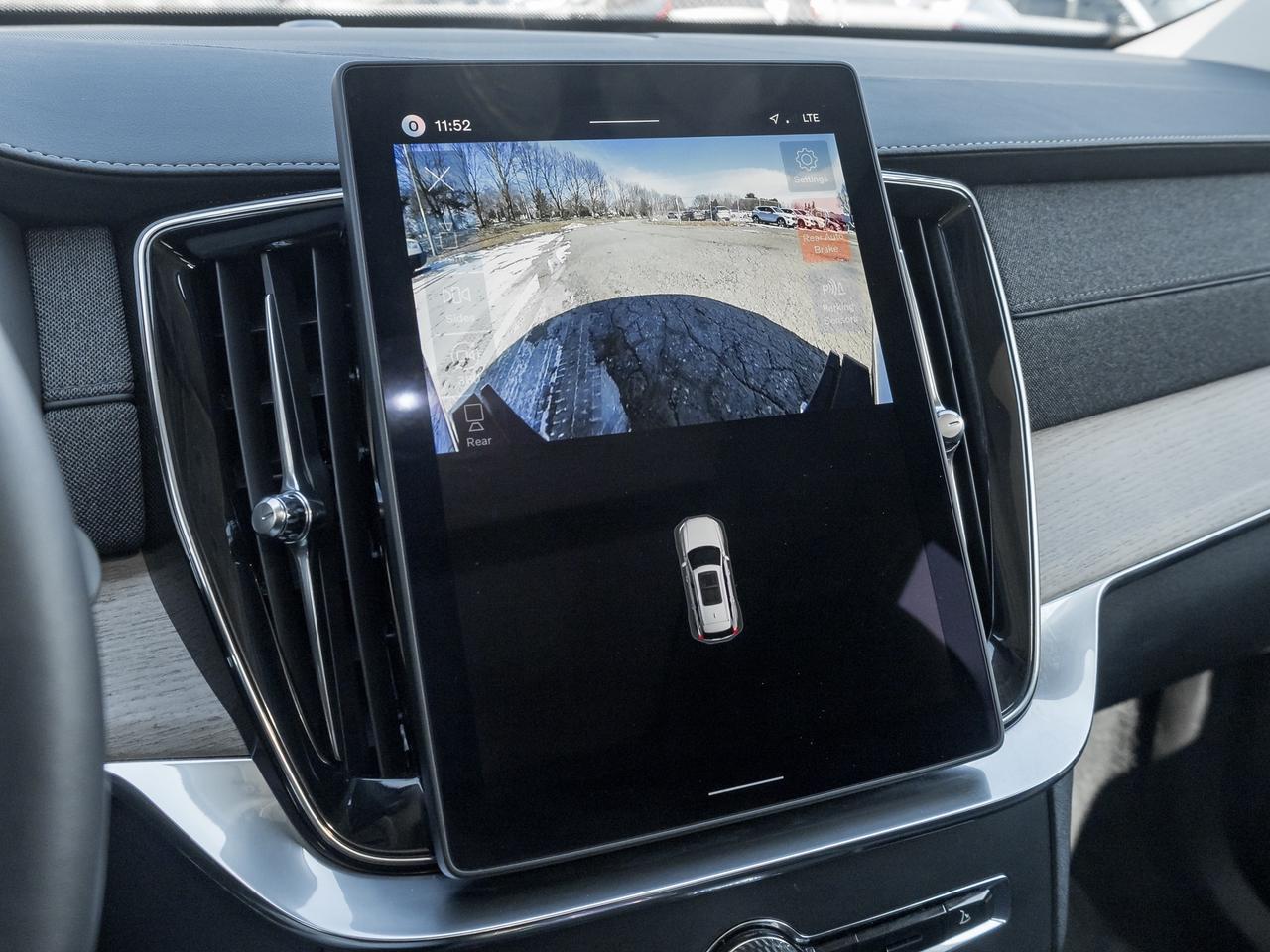 2026 Volvo XC90 B6 AWD Plus Bright Theme 7-Seater Photo