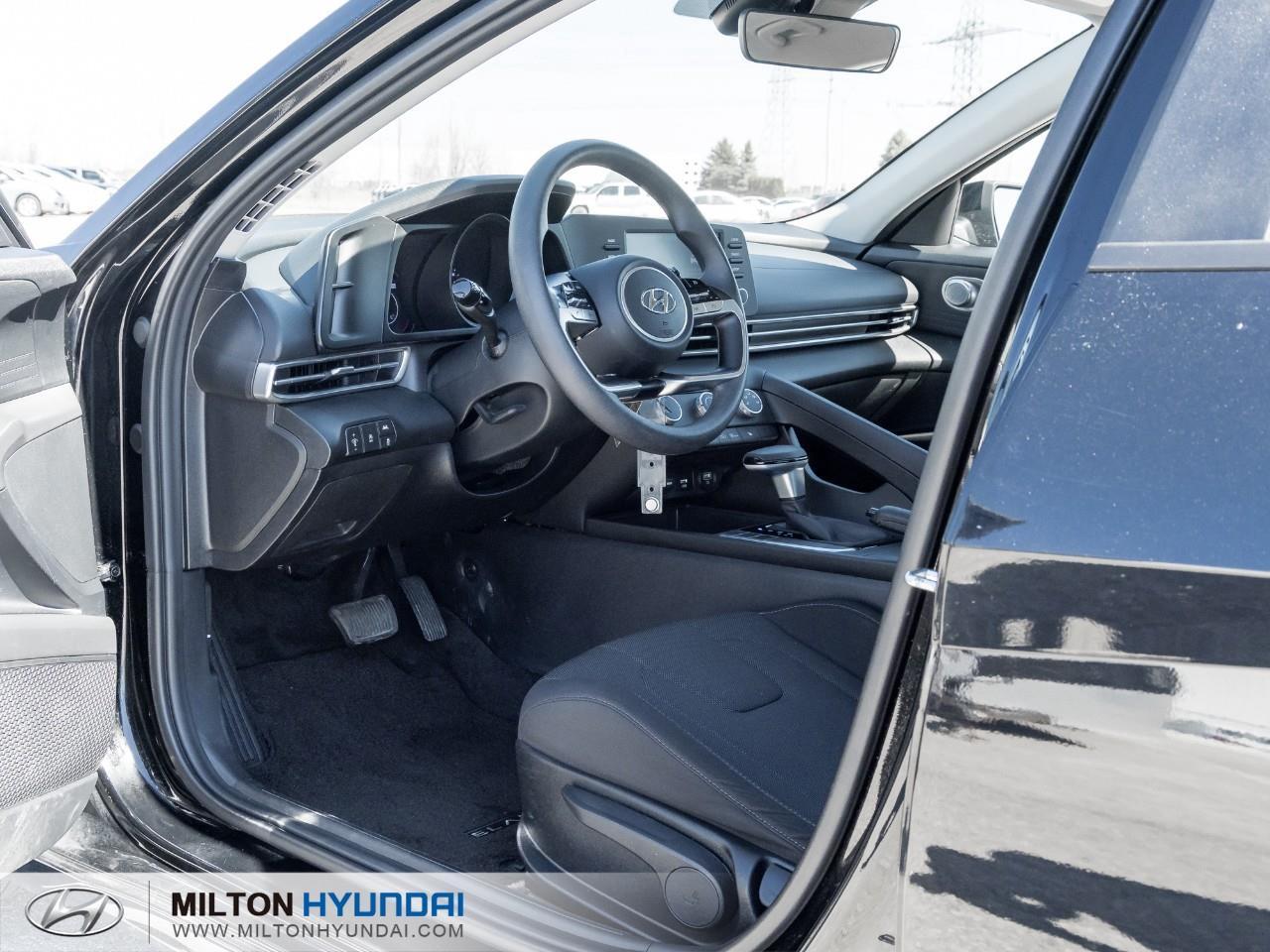 2023 Hyundai Elantra ESSENTIAL 4DR SEDAN Photo