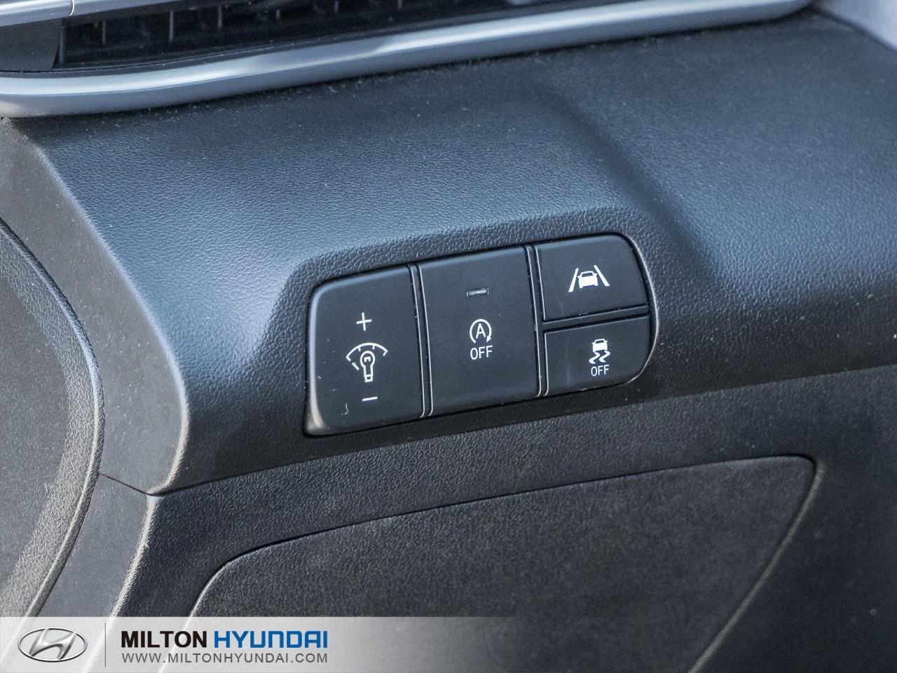 2023 Hyundai Elantra ESSENTIAL 4DR SEDAN Photo