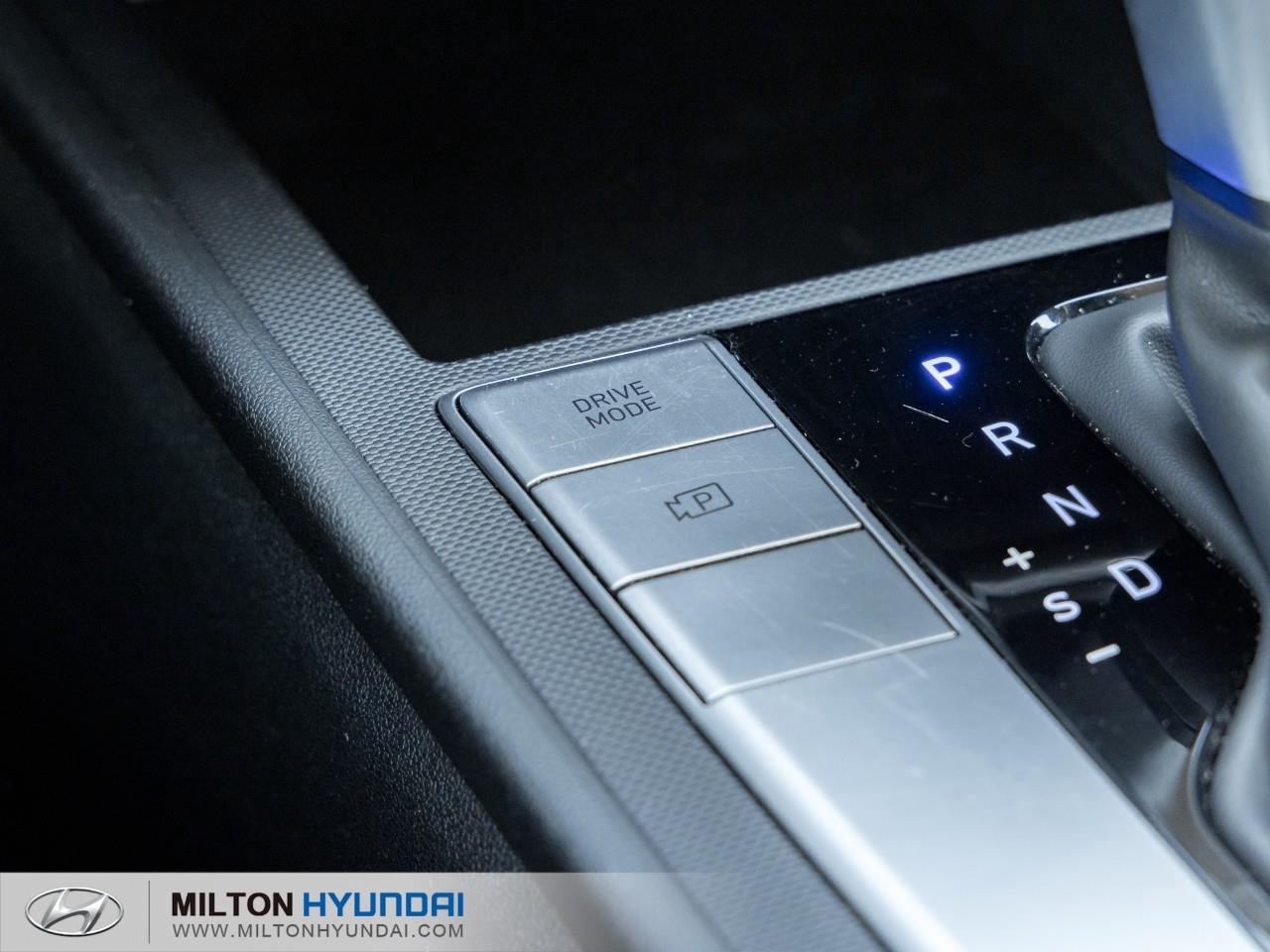 2023 Hyundai Elantra ESSENTIAL 4DR SEDAN Photo