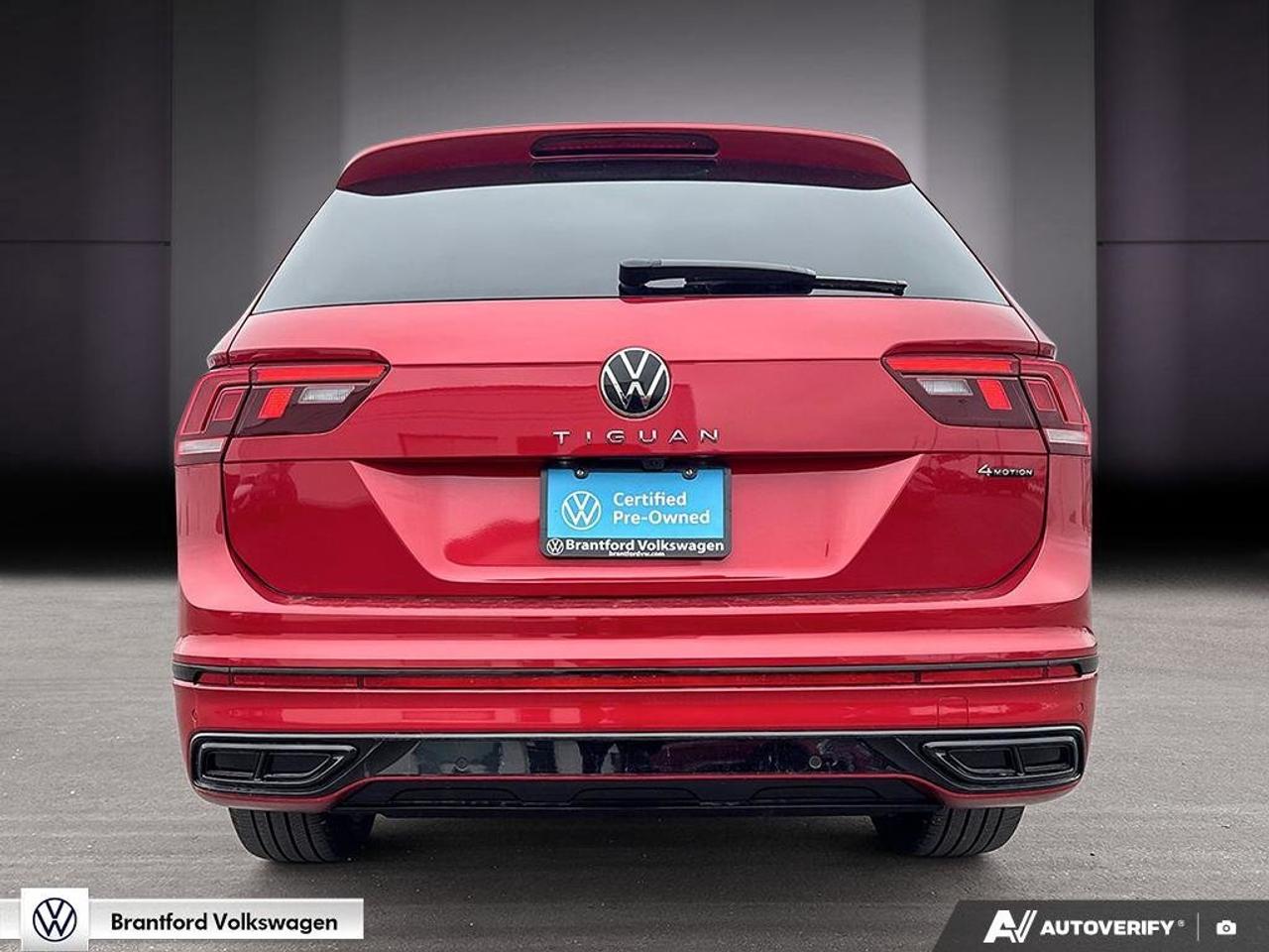 2024 Volkswagen Tiguan Comfortline R-Line Black Edition Photo4