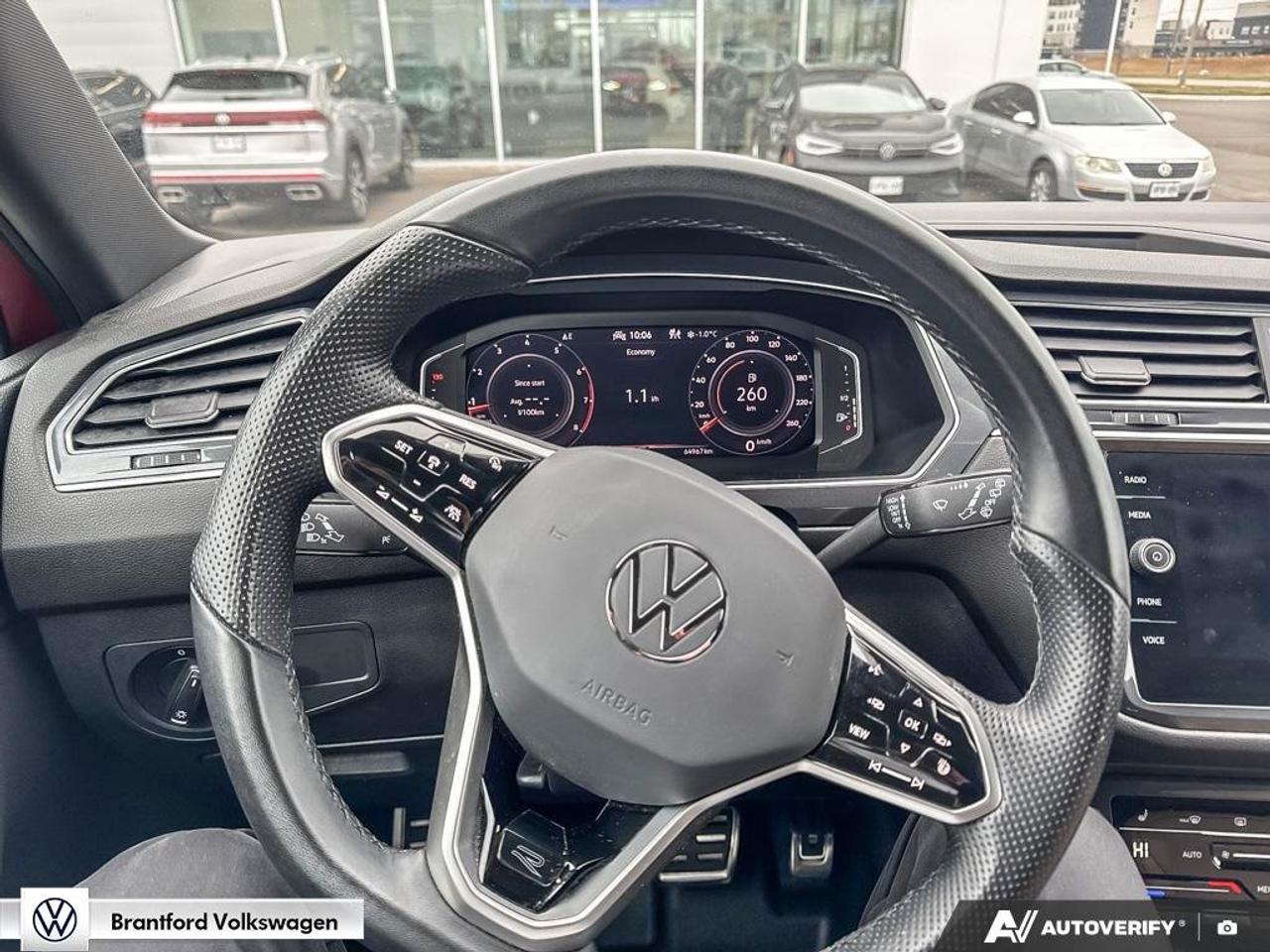 2024 Volkswagen Tiguan Comfortline R-Line Black Edition Photo