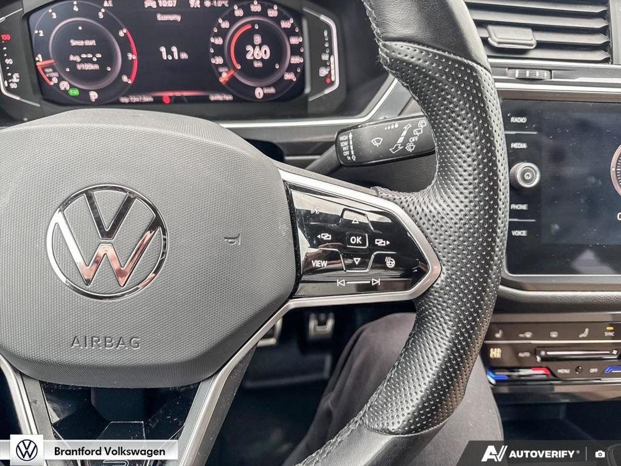 2024 Volkswagen Tiguan Comfortline R-Line Black Edition Photo