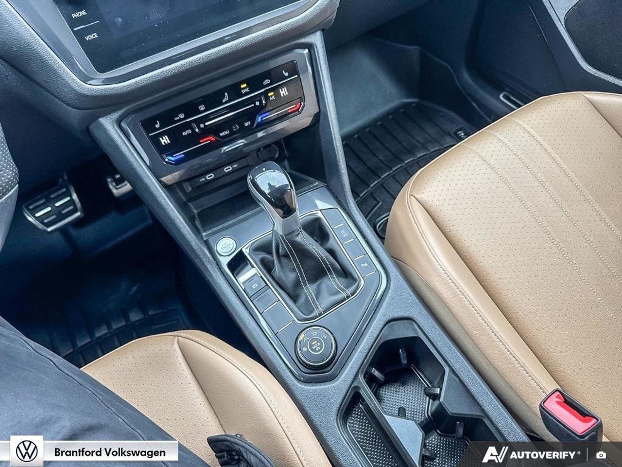 2024 Volkswagen Tiguan Comfortline R-Line Black Edition Photo