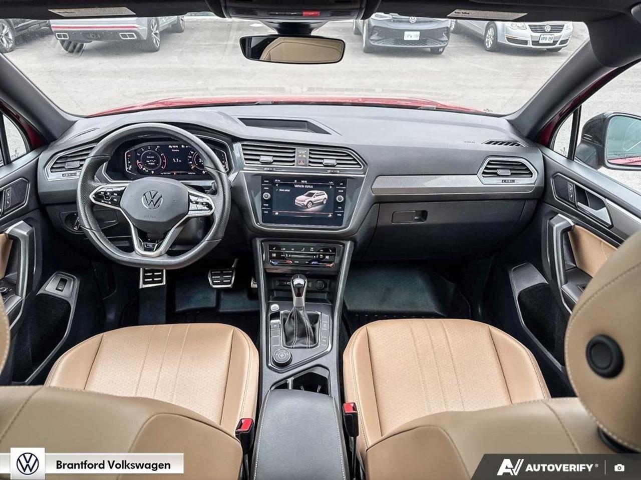 2024 Volkswagen Tiguan Comfortline R-Line Black Edition Photo