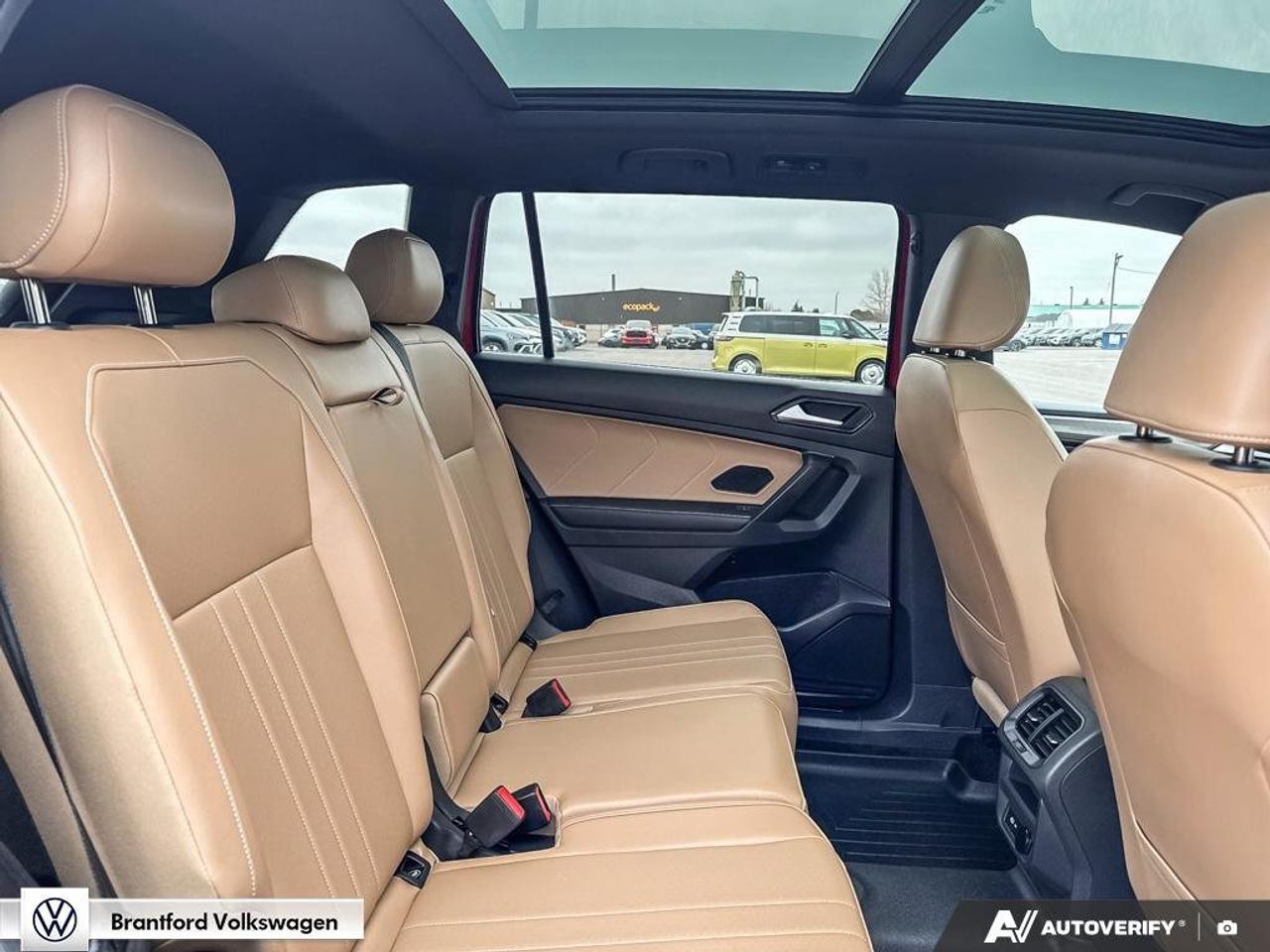 2024 Volkswagen Tiguan Comfortline R-Line Black Edition Photo