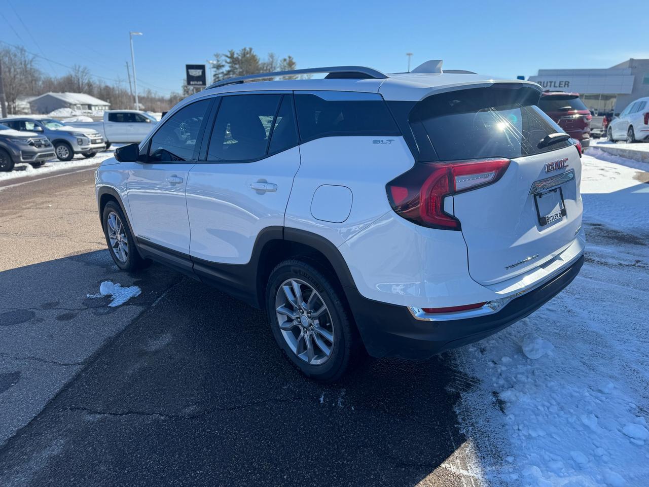 2022 GMC Terrain SLT All-wheel Drive Photo2