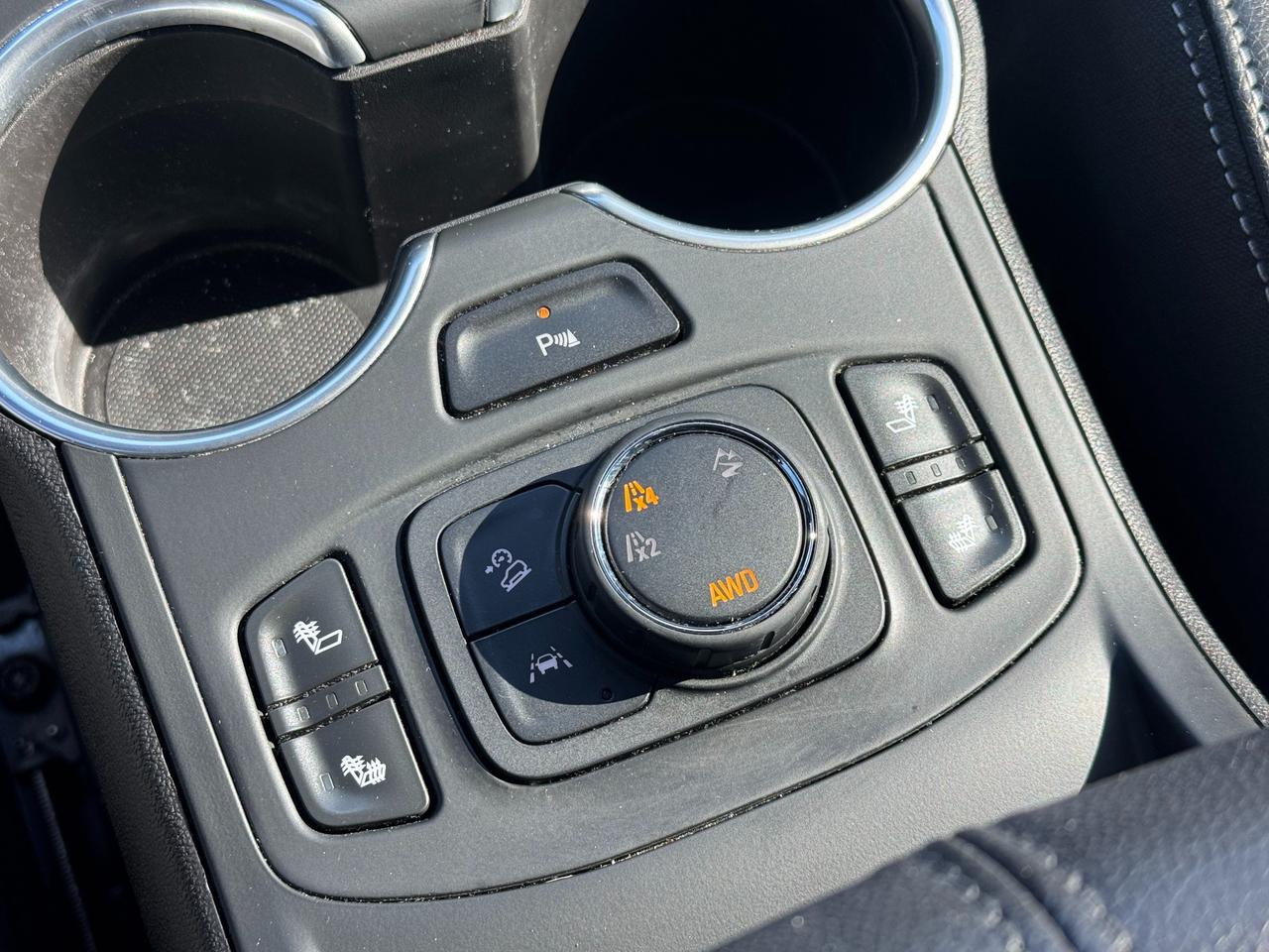 2022 GMC Terrain SLT All-wheel Drive Photo