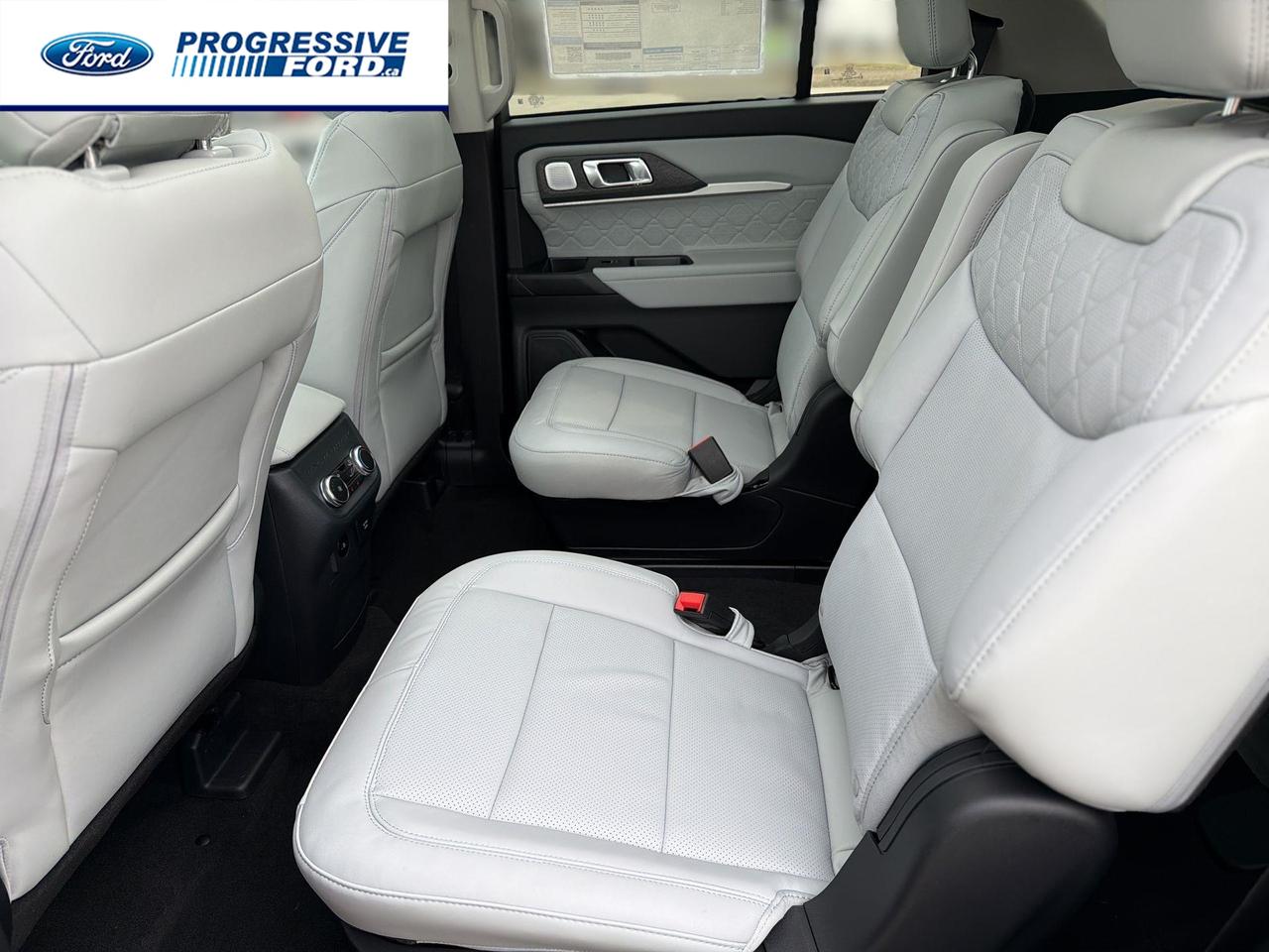 2026 Ford Explorer Platinum 4dr 4x4 Photo