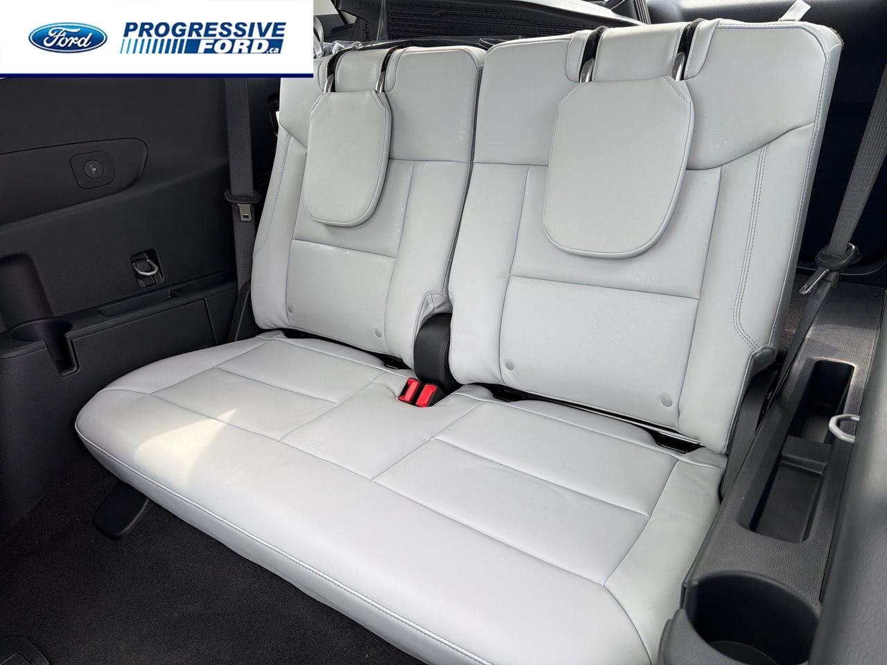 2026 Ford Explorer Platinum 4dr 4x4 Photo