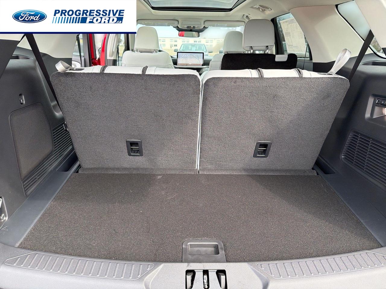 2026 Ford Explorer Platinum 4dr 4x4 Photo